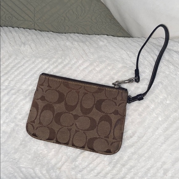 Coach Wristlet - Picture 3 of 4